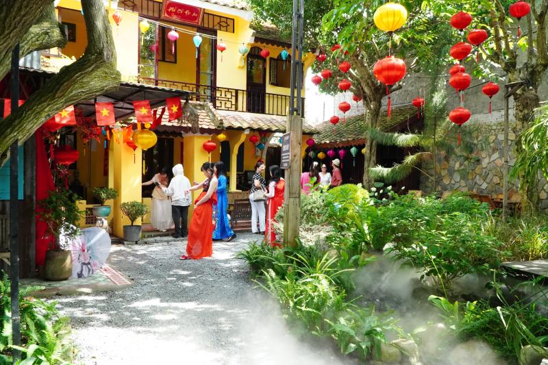 Quán cà phê ở Cần Thơ có nhiều hoa lá như Đà Lạt- Ảnh 6.