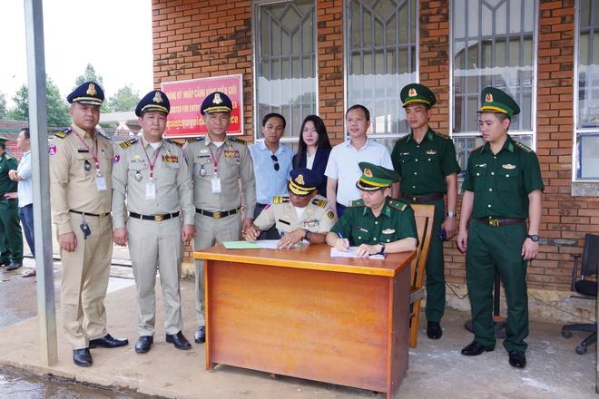 Cảnh báo những hang ổ lừa đảo hung bạo - Ảnh 5.