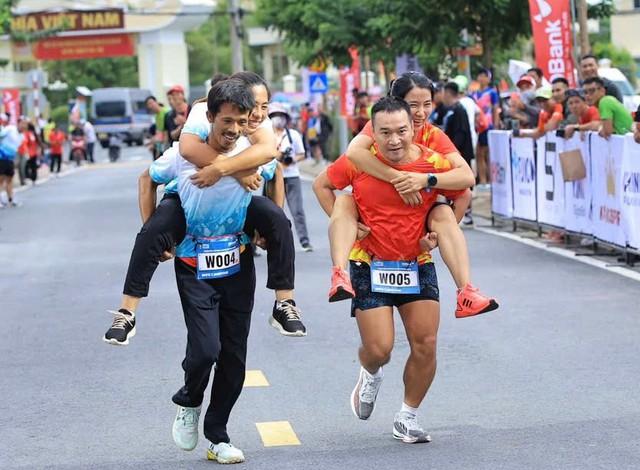 Sốc với kỷ lục mới được lập sâu tại giải quốc tế Green Marathon 2025- Ảnh 4.