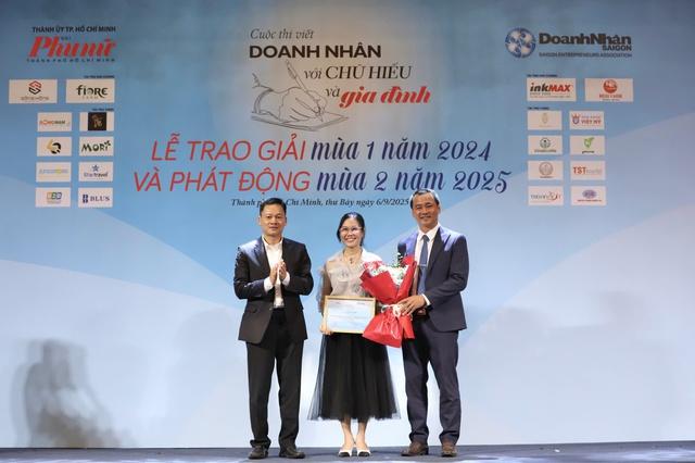Báo Phụ nữ trao giải viết về 'Doanh nhân với chữ hiếu và gia đình'- Ảnh 1.