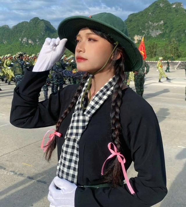 'Nữ du kích miền Nam' bất ngờ được gọi tên khắp mạng vì lý do này- Ảnh 2.