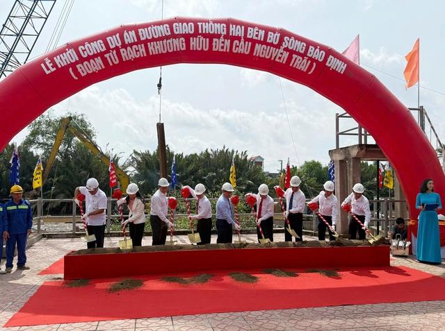 Đồng Tháp khởi công gói thầu số 4 của dự án giao thông gần 2.000 tỉ- Ảnh 2.