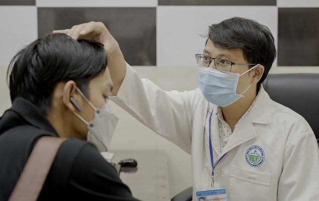 Bác sĩ có được phép kê đơn mỹ phẩm, dược mỹ phẩm điều trị bệnh da liễu?- Ảnh 1.