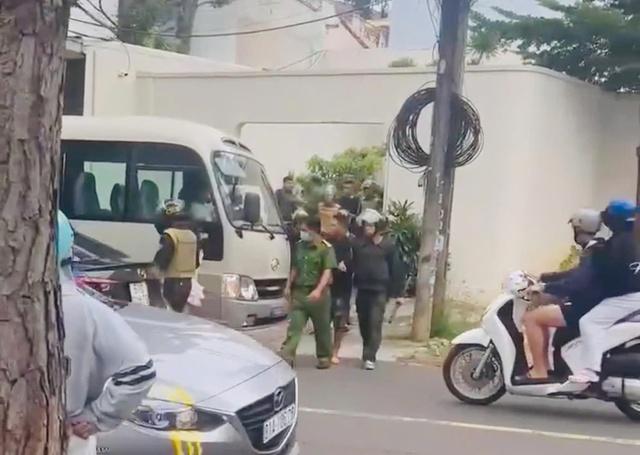 Gia Lai: Đột kích loạt tụ điểm ‘bay lắc’, đưa 148 người về trụ sở công an- Ảnh 2.