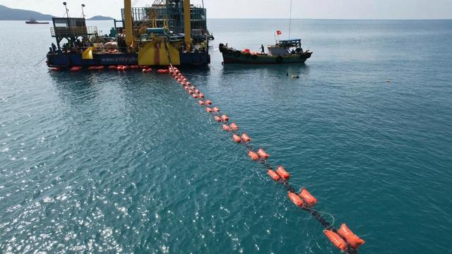 Cáp ngầm xuyên biển đưa điện ra Côn Đảo đóng điện- Ảnh 3.