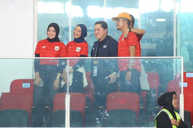 FIFA có quyết định bất ngờ về sếp lớn bóng đá Indonesia: Xung đột lợi ích? - Ảnh 1.