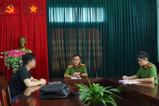 Nam sinh bị lừa gần 500 triệu đồng vì 'sập bẫy' cuộc gọi giả danh công an- Ảnh 1.