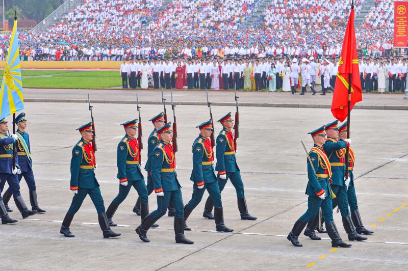 Bật mí những loại súng của khối quân đội nước ngoài tham gia diễu binh A80- Ảnh 7.