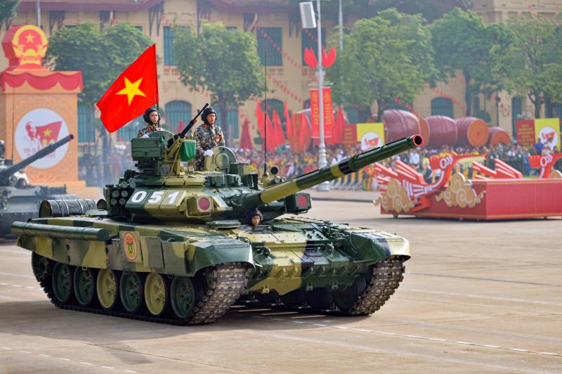 Trang bị đặc biệt giúp xe tăng 'lướt' trên phố Hà Nội trong diễu binh A80- Ảnh 4.