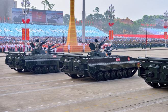 Trang bị đặc biệt giúp xe tăng 'lướt' trên phố Hà Nội trong diễu binh A80- Ảnh 10.