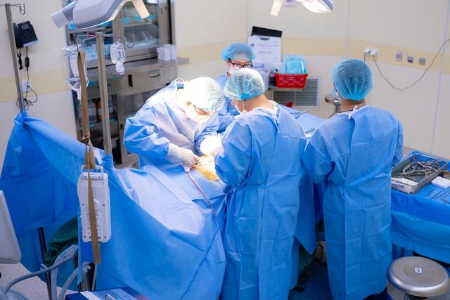 Thoát khỏi đau lưng kinh niên nhờ phẫu thuật TLIF- Ảnh 3.