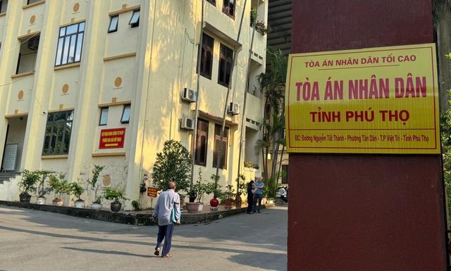 11 anh chị em ruột 'đưa nhau' ra tòa tranh chấp đất thừa kế- Ảnh 1.