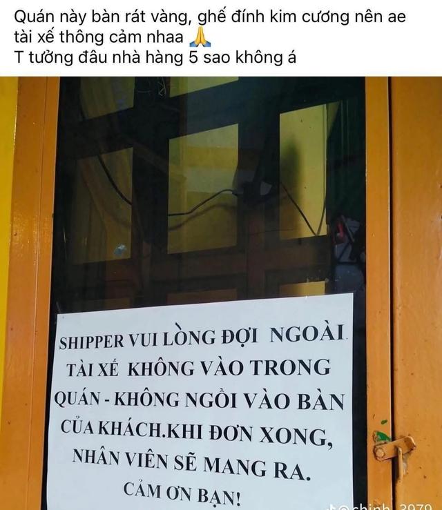 Tranh cãi quán ăn dán thông báo shipper không vào trong, không ngồi bàn của khách - Ảnh 1.