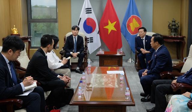 Tây Ninh: Cần vốn và cần hơn là công nghệ từ nhà đầu tư Hàn Quốc - Ảnh 1.
