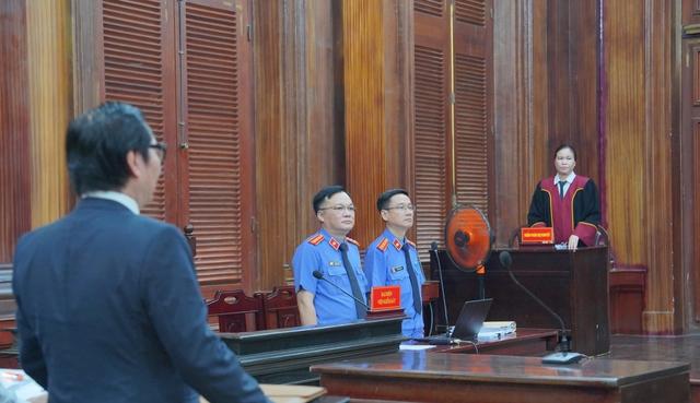 Đại gia Đinh Trường Chinh bị đề nghị nộp gần 970 tỉ đồng hưởng lợi 

- Ảnh 2.