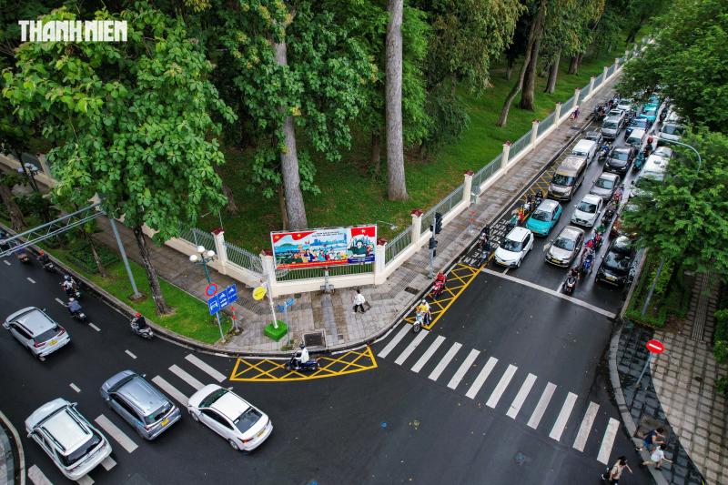 Bất ngờ thay đổi ở giao lộ kẻ vạch mắt võng TP.HCM - Ảnh 7.