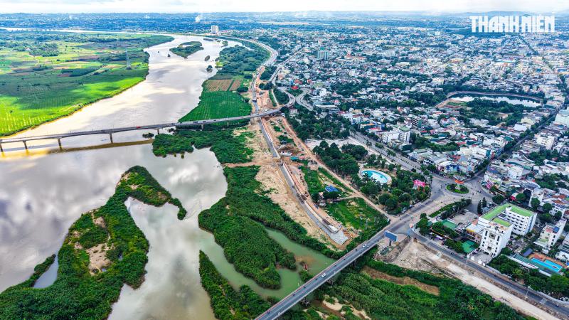 Cận cảnh dự án kè 380 tỉ đồng bên sông Trà Khúc ‘chạy nước rút’- Ảnh 1.