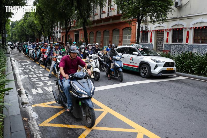Bất ngờ thay đổi ở giao lộ kẻ vạch mắt võng TP.HCM - Ảnh 10.