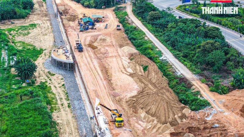 Cận cảnh dự án kè 380 tỉ đồng bên sông Trà Khúc ‘chạy nước rút’- Ảnh 8.
