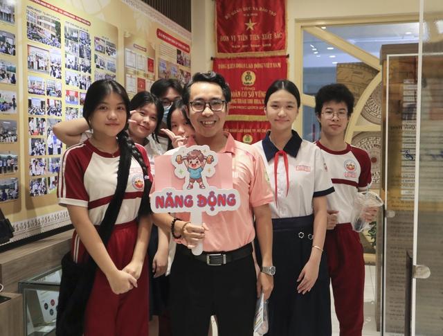 Giáo viên nói gì trước thông tư mới về kỷ luật, khen thưởng học sinh? - Ảnh 1.