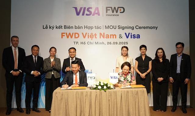 Khách hàng của FWD Việt Nam có thể đóng phí bảo hiểm bằng thẻ Visa  - Ảnh 1.