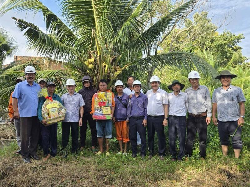 Hơn 800 người thi công 'xuyên lễ' trên các công trình lưới điện miền Nam- Ảnh 2.