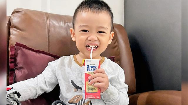 Cân nặng - ‘chuyện lớn’ trong hành trình nuôi con của mẹ Việt - Ảnh 2.