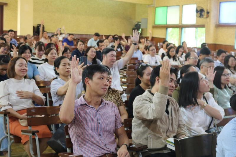 Học sinh ngại chia sẻ, phụ huynh nên bắt đầu từ đâu? - Ảnh 3.