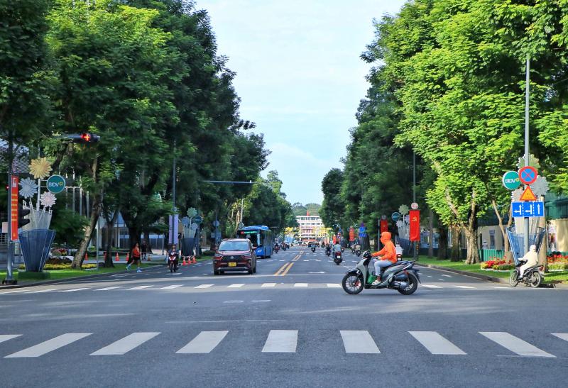 Ngày thứ ba kỳ nghỉ tết Độc lập 2.9: Bất ngờ đường phố trung tâm TP.HCM- Ảnh 12.