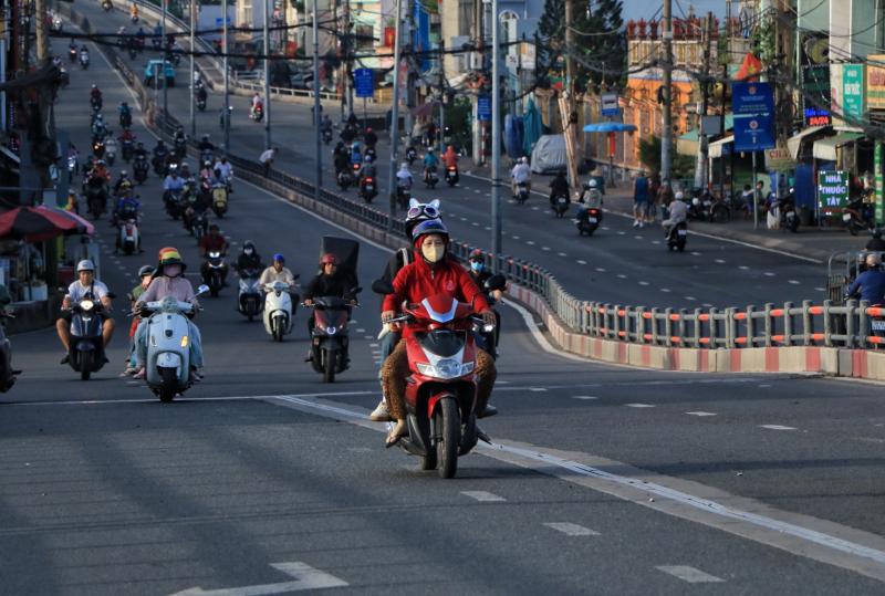 Ngày thứ ba kỳ nghỉ tết Độc lập 2.9: Bất ngờ đường phố trung tâm TP.HCM- Ảnh 8.
