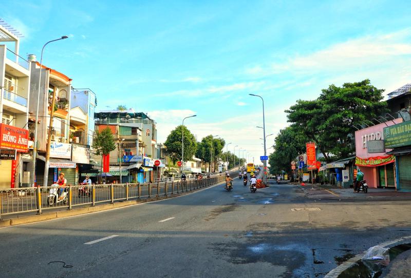 Ngày thứ ba kỳ nghỉ tết Độc lập 2.9: Bất ngờ đường phố trung tâm TP.HCM- Ảnh 11.
