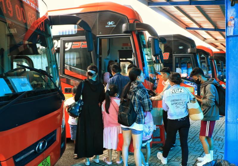 Ngày cuối nghỉ lễ 2.9, vì sao nhiều người miền Tây mới bắt đầu về quê? - Ảnh 4.