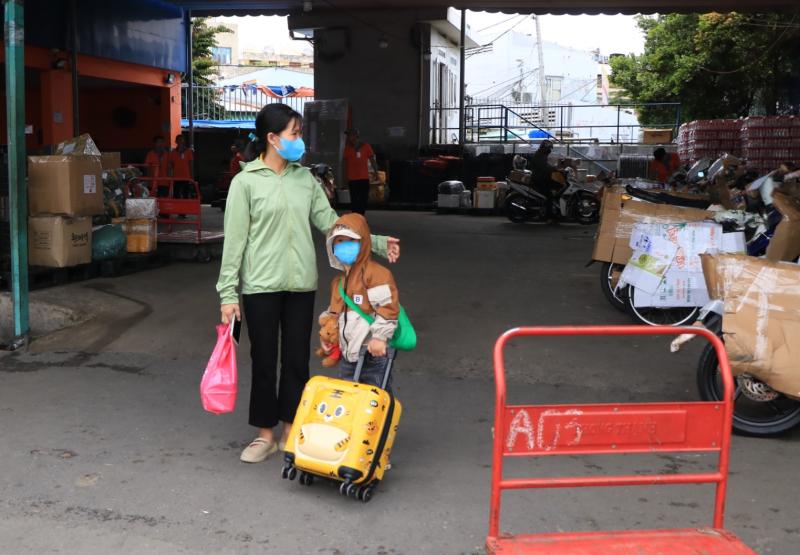 Ngày cuối nghỉ lễ 2.9, vì sao nhiều người miền Tây mới bắt đầu về quê? - Ảnh 6.
