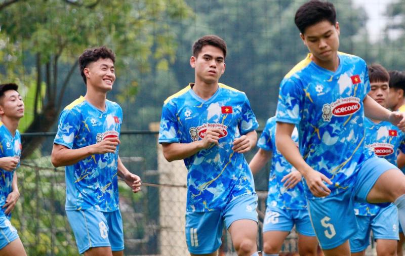 Trận U.23 Việt Nam và vòng loại châu Á không dùng VAR, trang phục đỏ ra quân: Màu may mắn!- Ảnh 8.
