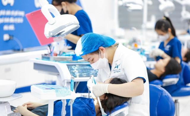 Niềng răng có đau không? Giai đoạn nào đau nhất?- Ảnh 2.