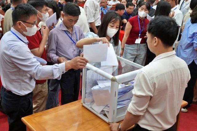Nâng mức đặt cọc, chặn thổi đấu giá đất- Ảnh 2.