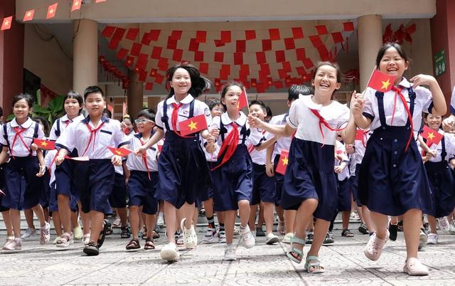 Học sinh, sinh viên ở TP.HCM đóng bảo hiểm y tế năm học mới bao nhiêu? - Ảnh 1.