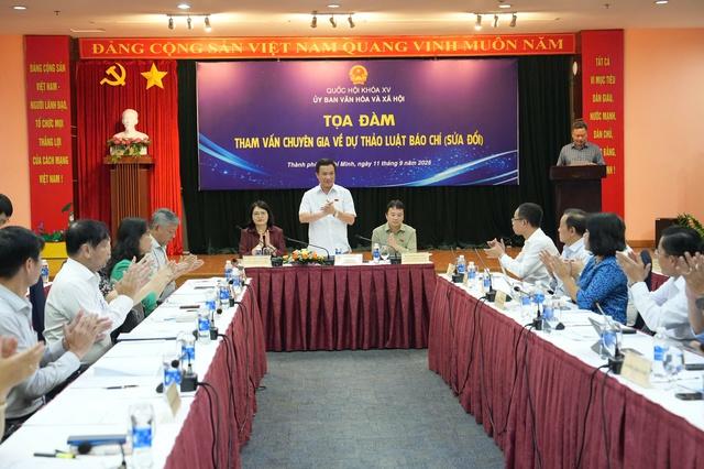 Tọa đàm tham vấn chuyên gia về luật Báo chí sửa đổi- Ảnh 1.