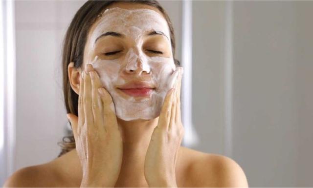 Làm sạch - Bước đầu tiên quyết định sức khỏe làn da- Ảnh 1.