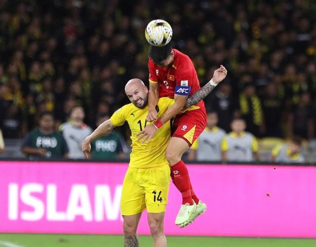Trung vệ nhập tịch Malaysia bị đội La Liga xóa tên: Đáng lẽ đã có thể sát cánh cùng Messi- Ảnh 1.
