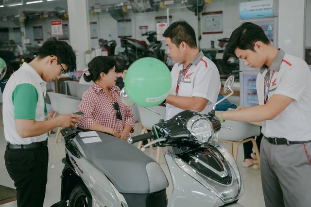 FE CREDIT hỗ trợ người trẻ tựu trường với gói vay mua xe máy ưu đãi - Ảnh 2.