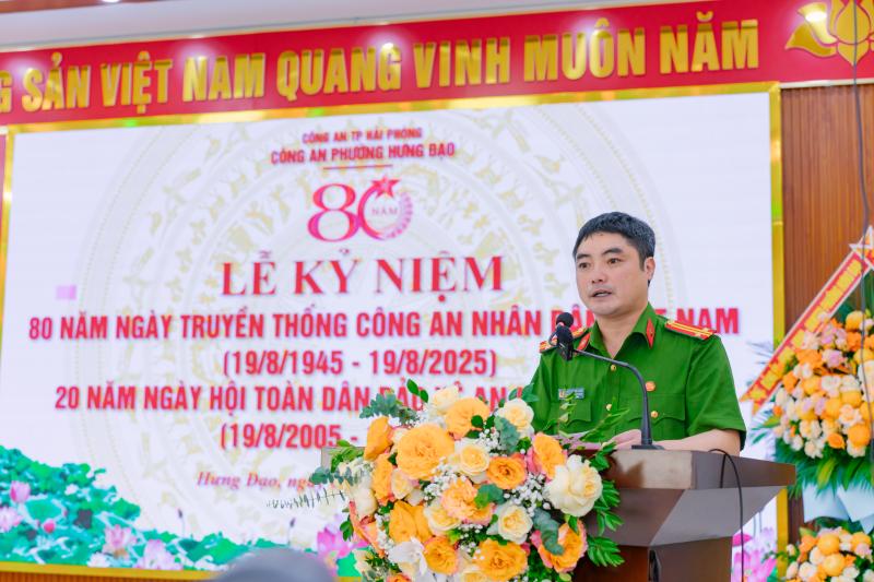 Giữ Tổ quốc bình yên: Từ 'khắc tinh' tội phạm đến người trưởng công an phường của dân- Ảnh 2.