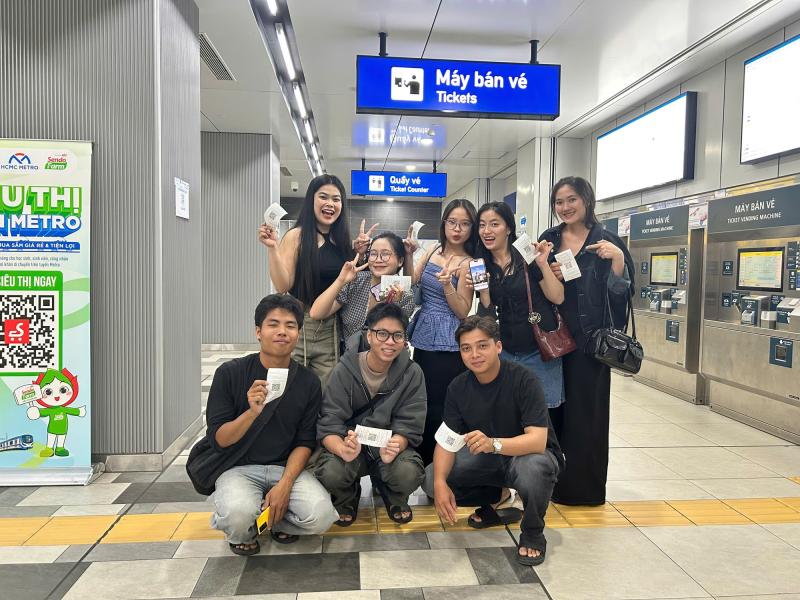 Metro ngưng bán vé giấy: Người hào hứng vì không còn chờ lâu như trước- Ảnh 6.