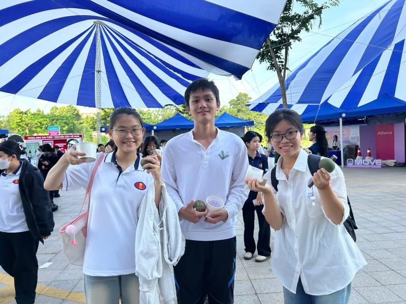 Sinh viên không cần mua đồ ăn sáng nhờ chương trình ý nghĩa từ các cô giáo - Ảnh 2.