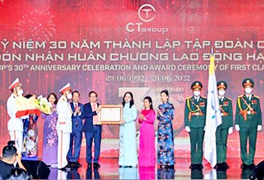 33 năm trong 80 năm, câu chuyện về 'ý chí Việt nam, trí tuệ Việt Nam' - Ảnh 1.