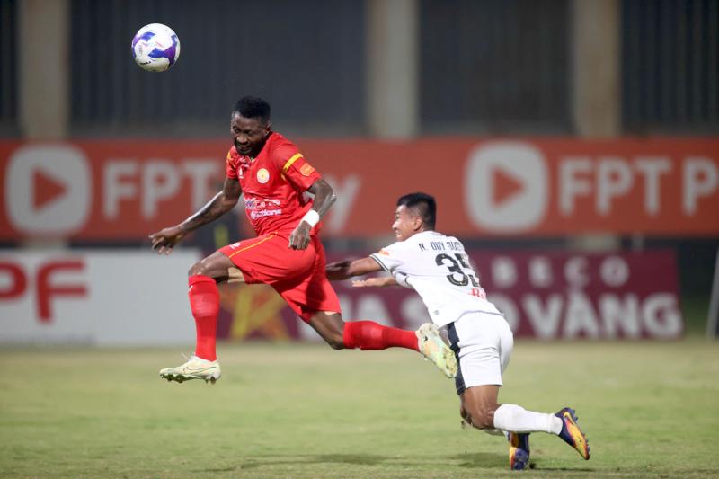 U.23 Việt Nam tỏa sáng, PVF-CAND và Đà Nẵng rượt đuổi tỷ số cực gay cấn: 4 bàn chia đều! - Ảnh 4.
