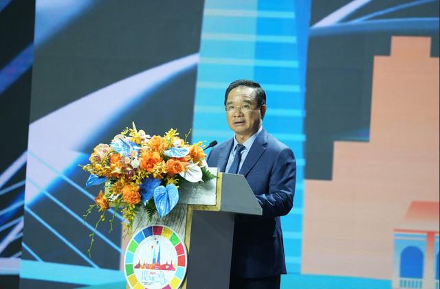 Phó thủ tướng Mai Văn Chính dự chương trình 'Đêm Việt Nam' tại TP.HCM - Ảnh 3.