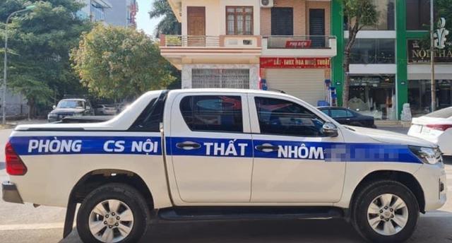 Dán decal xe na ná xe CSGT 'bão' mạng: Có phải đang gây chú ý? - Ảnh 3.