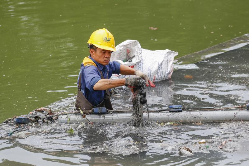Hiện trạng sông Tô Lịch sau khi bổ cập 2 nguồn nước- Ảnh 7.