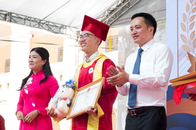 Trường THPT chuyên Lê Hồng Phong tp . Hcm: Nơi ươm mầm tài năng và tri thức - Ảnh 1.